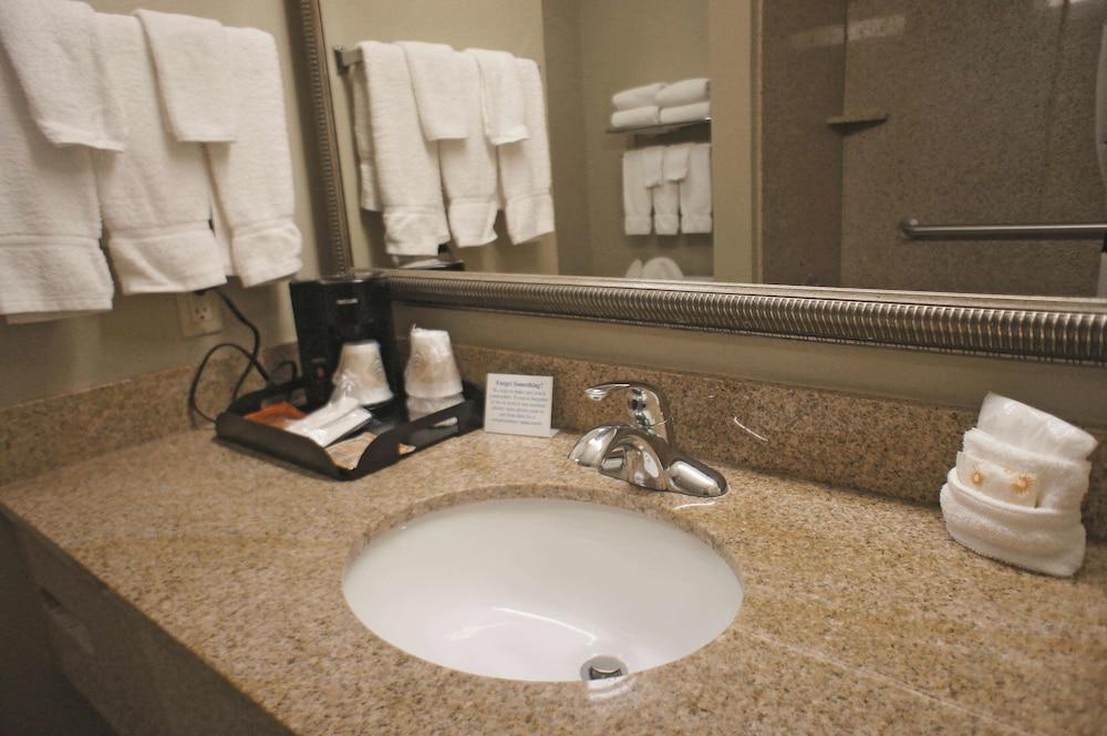 La Quinta Inn & Suites By Wyndham Broussard - Lafayette Area Екстер'єр фото